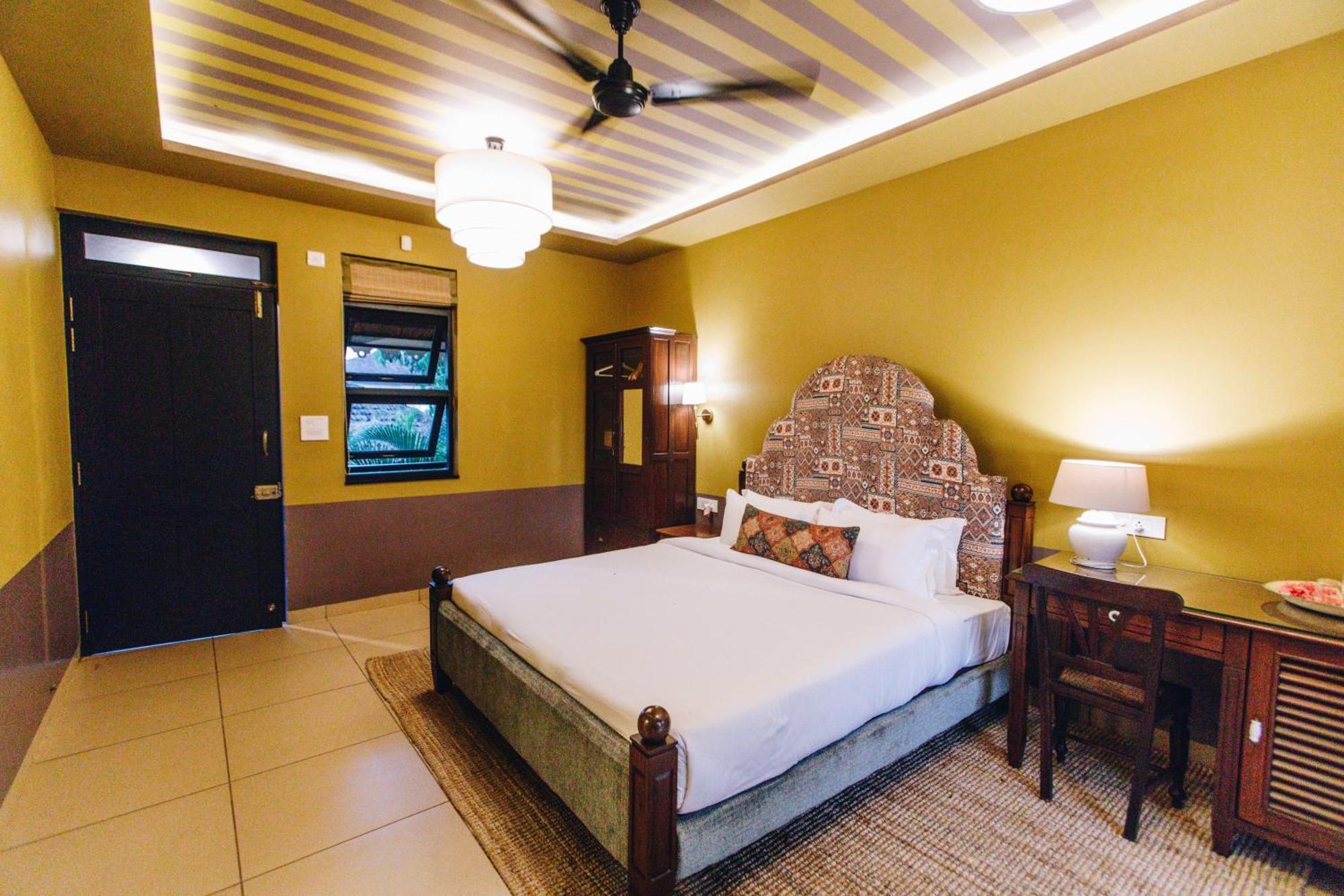 The Project Cafe And Hotel Aldona 外观 照片