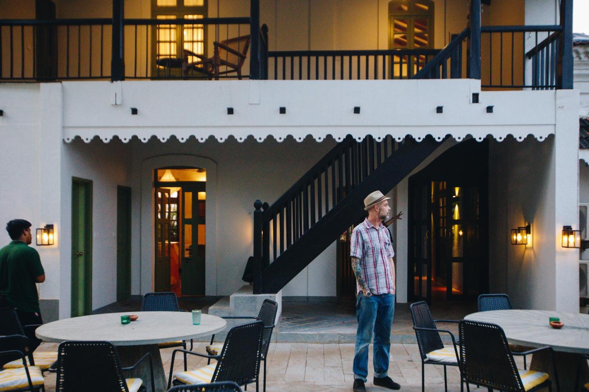 The Project Cafe And Hotel Aldona 外观 照片