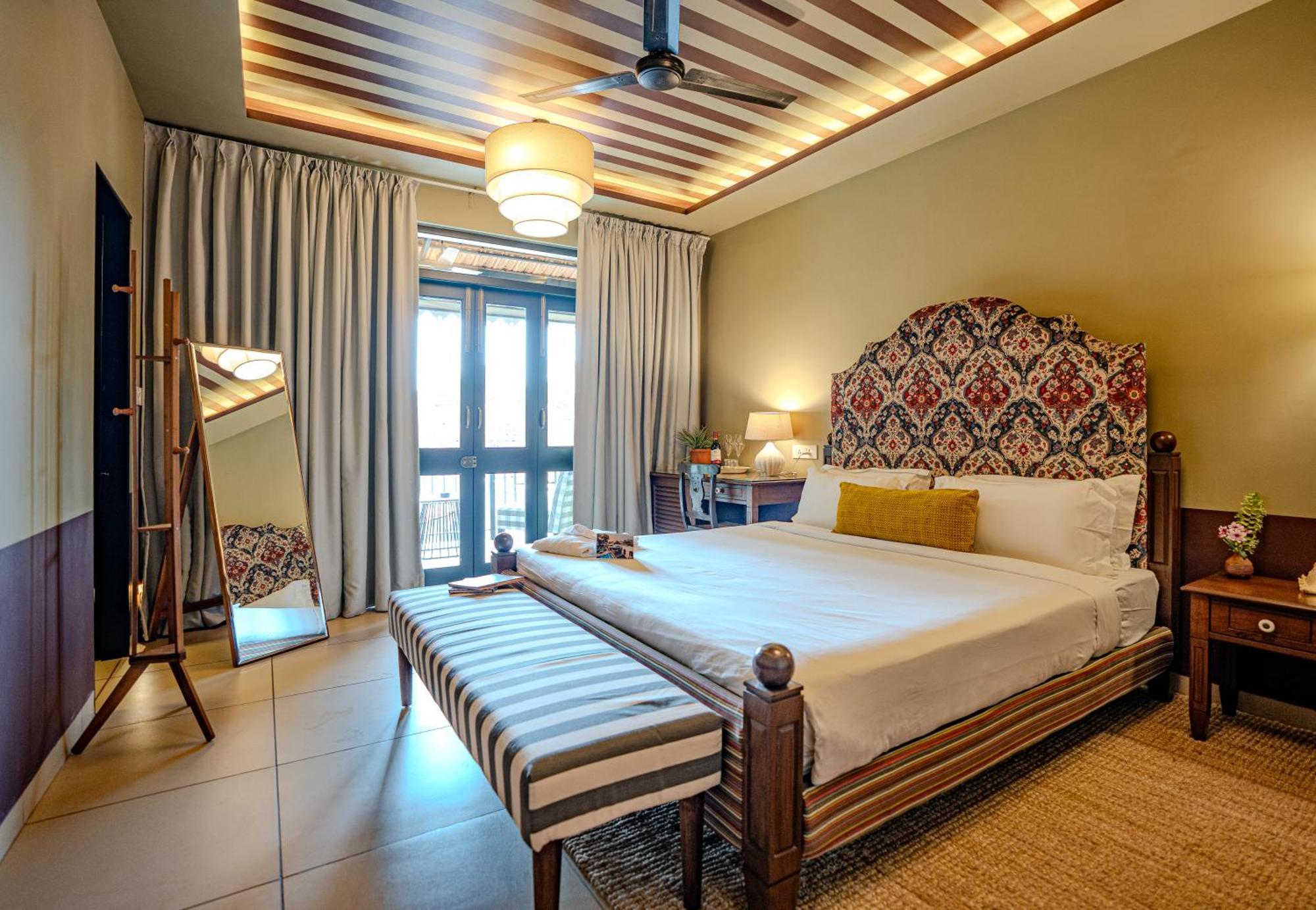 The Project Cafe And Hotel Aldona 外观 照片