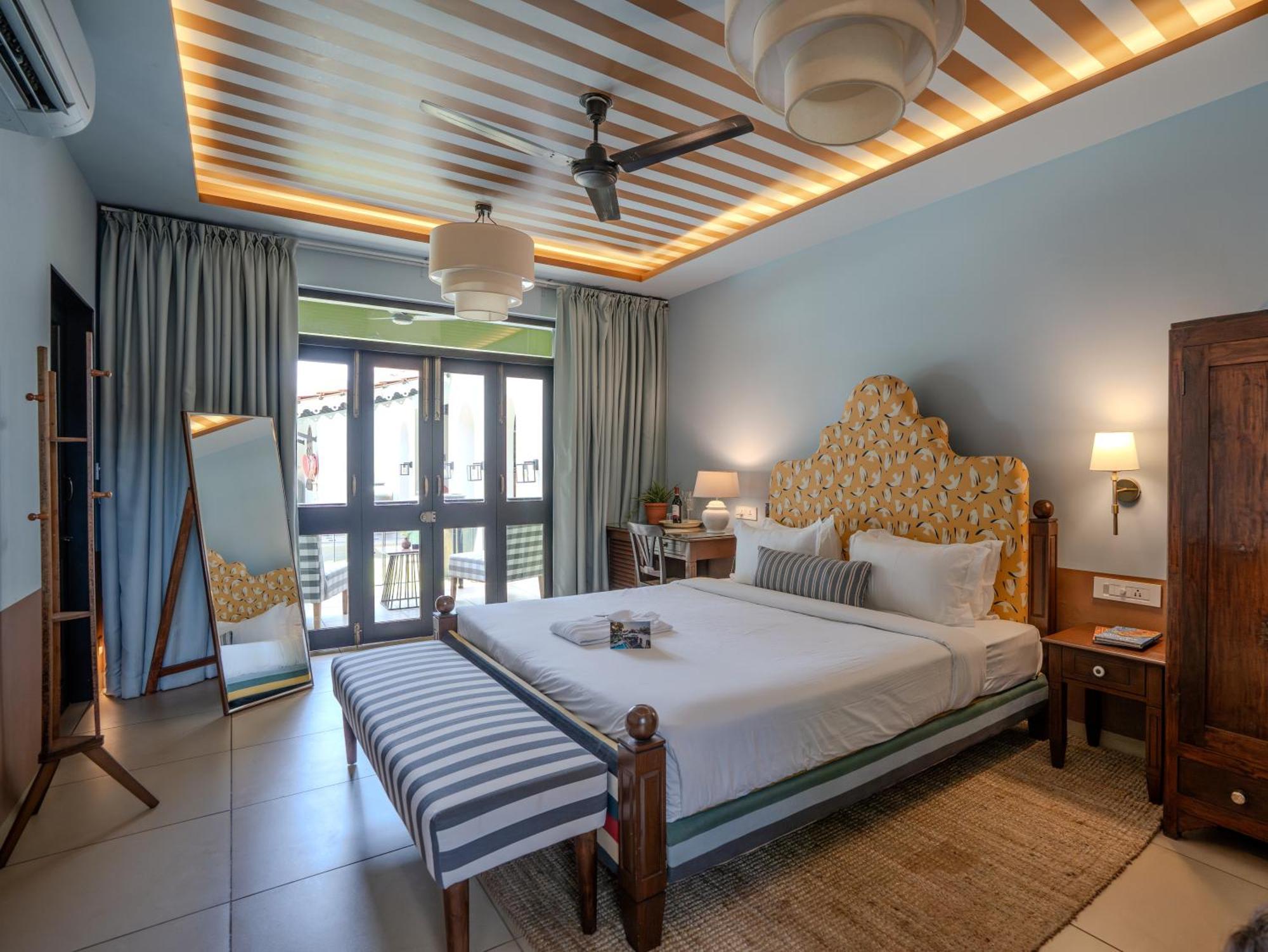 The Project Cafe And Hotel Aldona 外观 照片