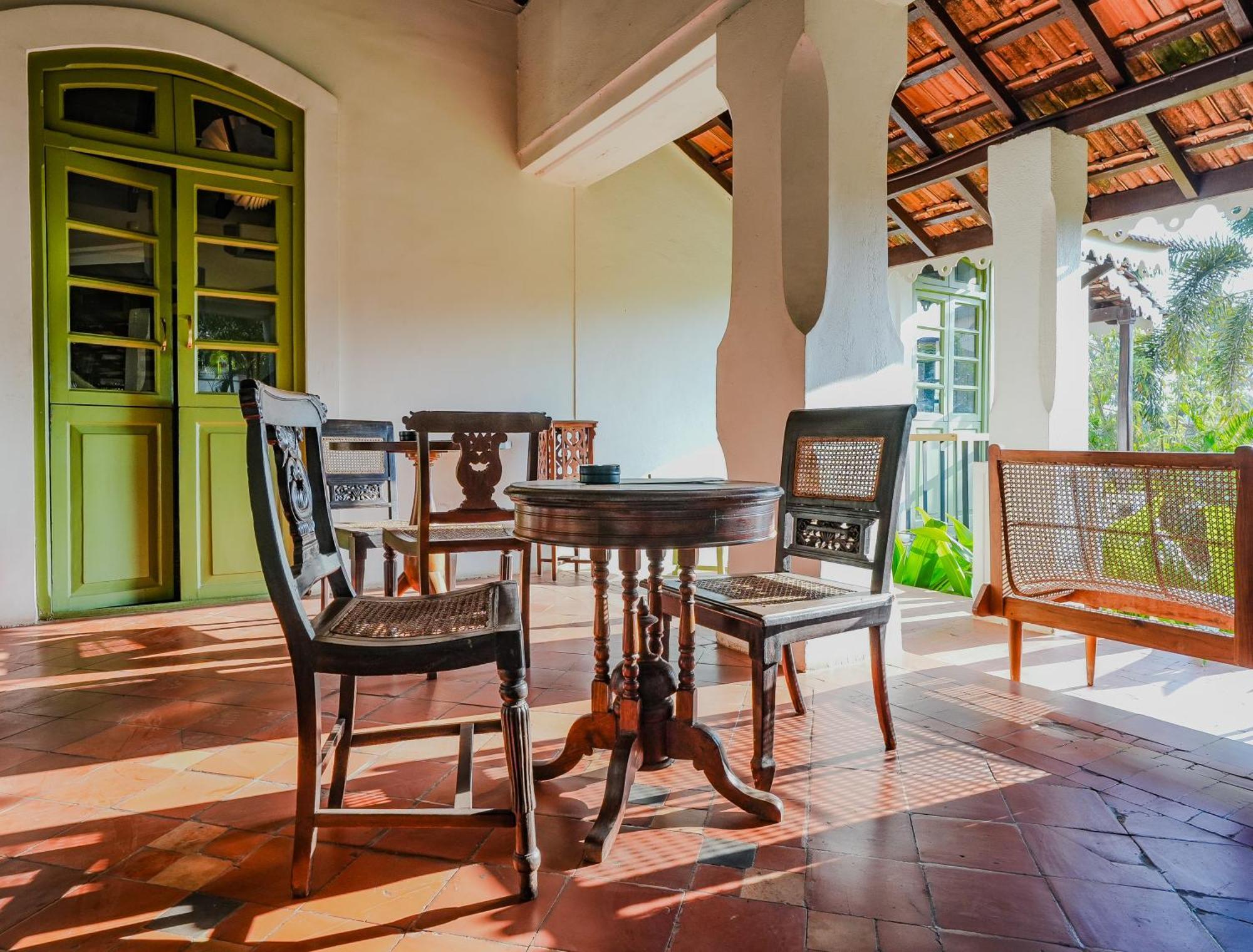 The Project Cafe And Hotel Aldona 外观 照片
